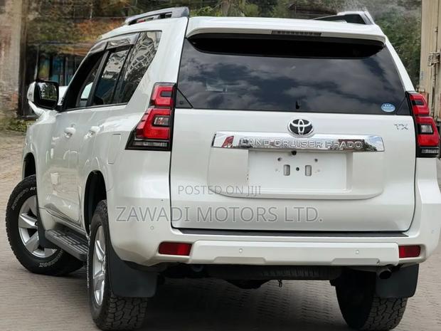 Toyota Land Cruiser Prado 2019 White