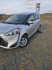 Toyota Sienta 1.5 Hybrid FWD 2019 Silver for sale