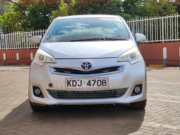 Toyota Ractis 1.5 FWD 2015 Silver