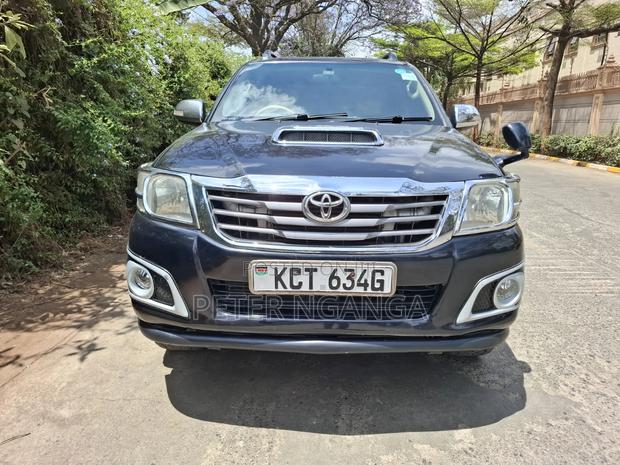 Toyota Hilux 3.0 D-4D 4x4 2012 Black