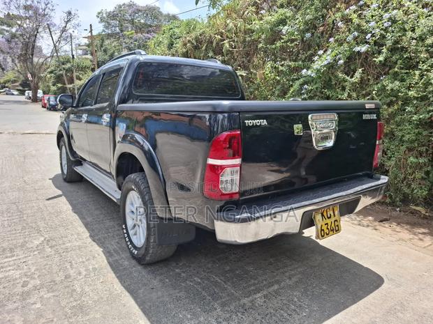 Toyota Hilux 3.0 D-4D 4x4 2012 Black