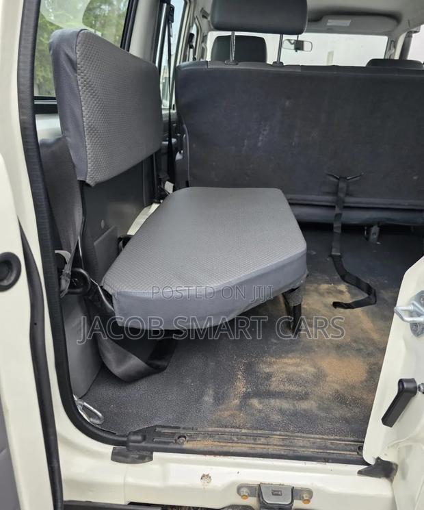 Toyota Land Cruiser 2021 White