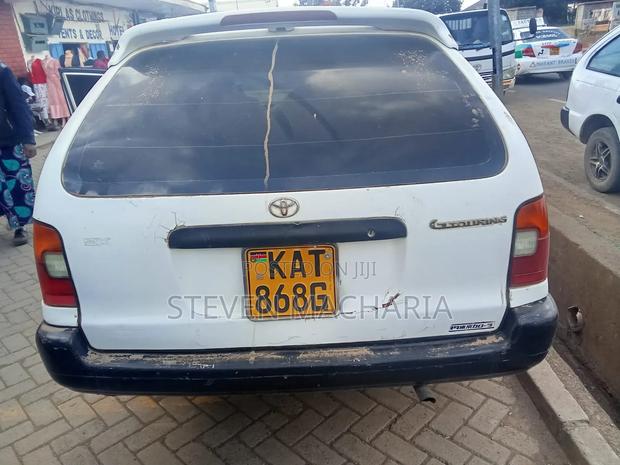 Toyota Corolla 1999 White