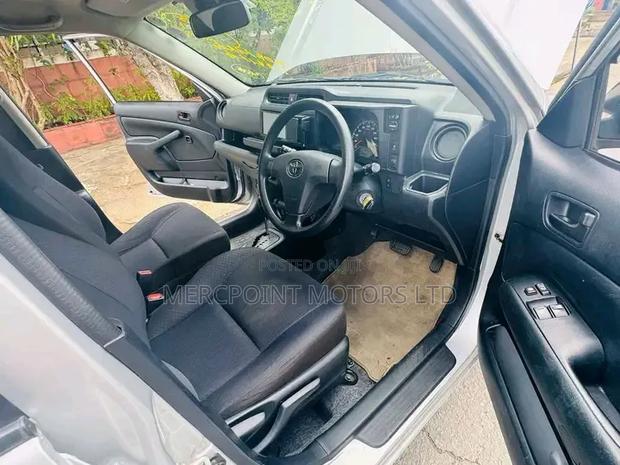 Toyota Succeed 2019 Silver