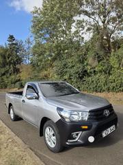 Toyota Hilux 2019 Silver for sale