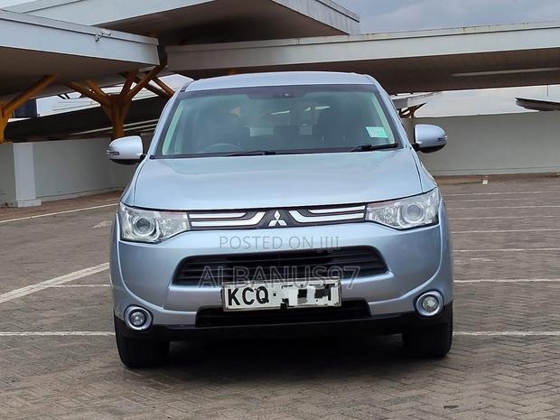 Mitsubishi Outlander 2013 Silver