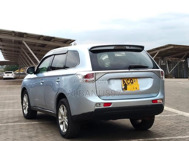 Mitsubishi Outlander 2013 Silver