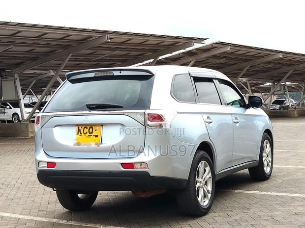 Mitsubishi Outlander 2013 Silver