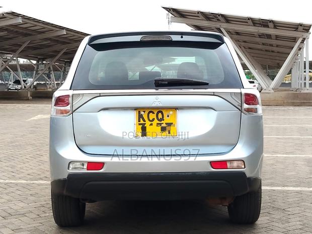 Mitsubishi Outlander 2013 Silver