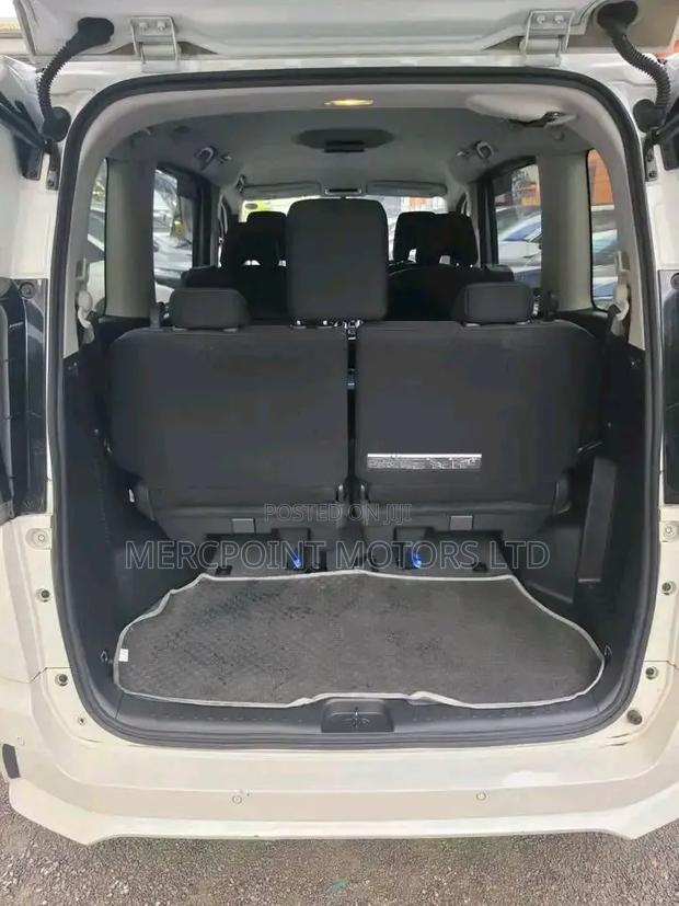 Nissan Serena 2019 White