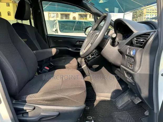 Toyota Voxy 2019 White
