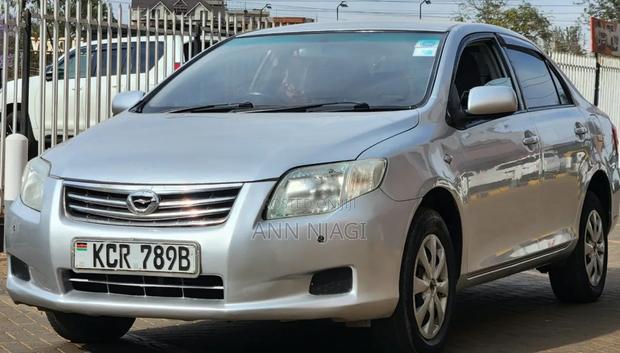 Toyota Axio 2011 Silver