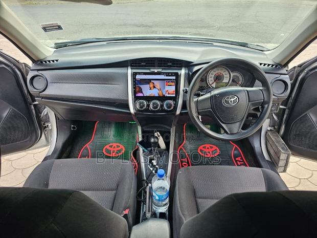Toyota Corolla Fielder 2013 Silver
