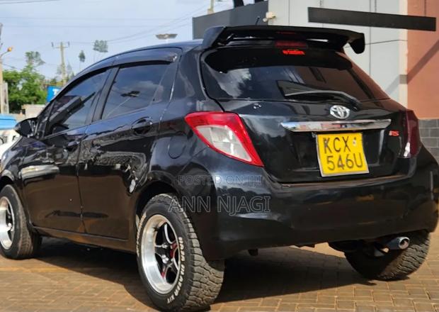 Toyota Vitz 2012 Black