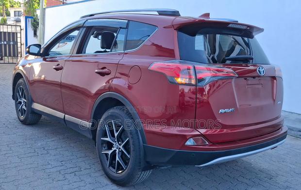 Toyota RAV4 Limited AWD (2.5L 4cyl 6A) 2017 Maroon