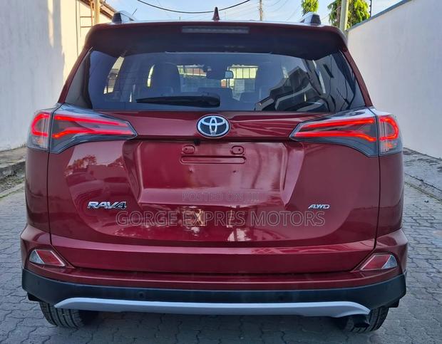 Toyota RAV4 Limited AWD (2.5L 4cyl 6A) 2017 Maroon