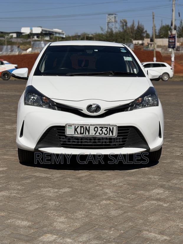 Toyota Vitz 2016 White