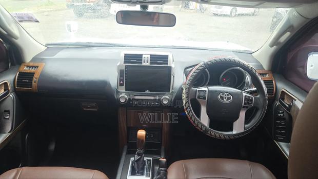 Toyota Land Cruiser Prado 2017 White
