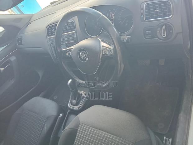 Volkswagen Polo 2017 White