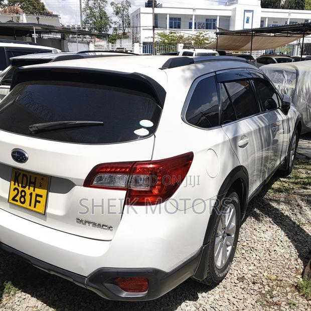 Subaru Outback 2015 White