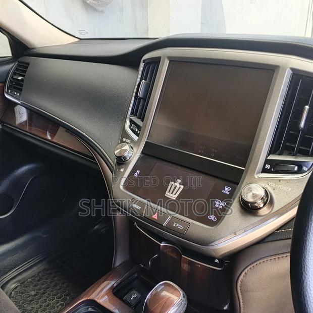 Toyota Crown 2014 Black