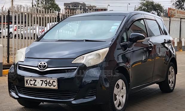 Toyota Ractis 1.5 FWD 2012 Black