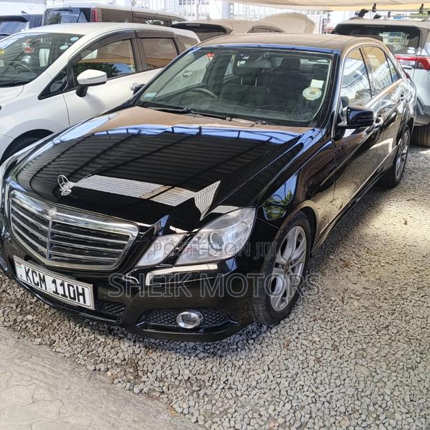 Mercedes-Benz E300 2011 Black