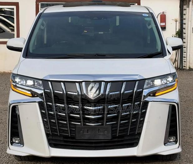 Toyota Alphard 2019 White