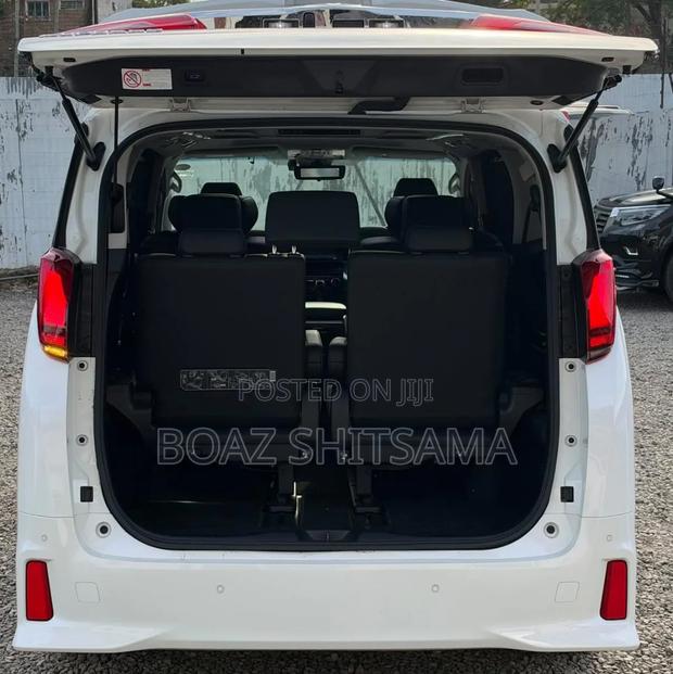 Toyota Alphard 2019 White