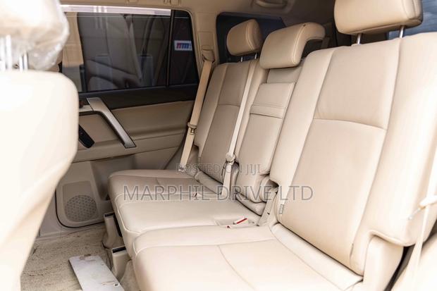 Toyota Land Cruiser Prado 2.8 2021 White