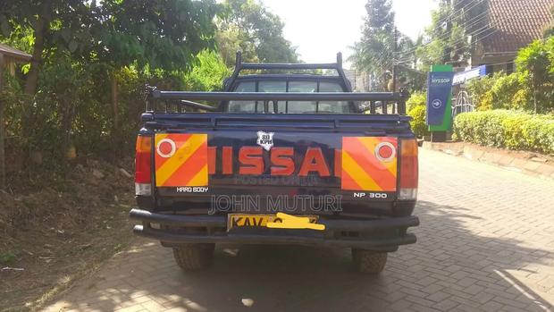 Nissan Hardbody 2009 Blue