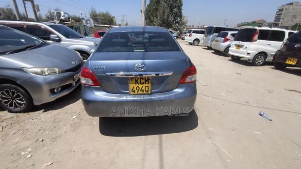 Toyota Belta 2010 Blue