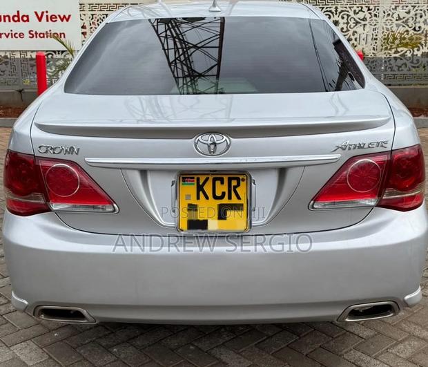 Toyota Crown 2012 Silver