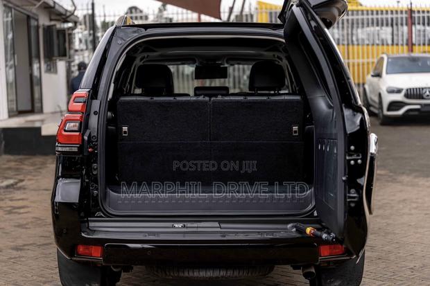 Toyota Land Cruiser Prado 2.8 2021 Black