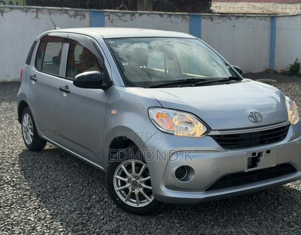 Toyota Passo 2019 Silver