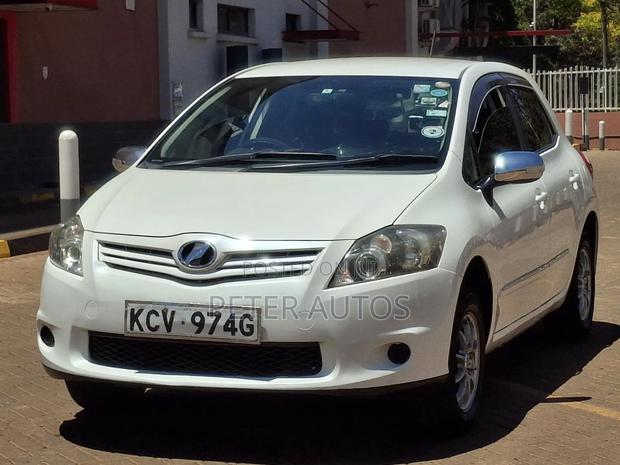 Toyota Auris 2012 White