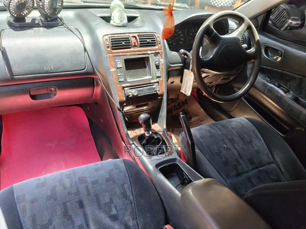 Mitsubishi Galant 2000 Silver