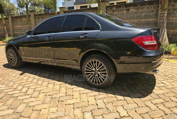 Mercedes-Benz C200 2011 Gray