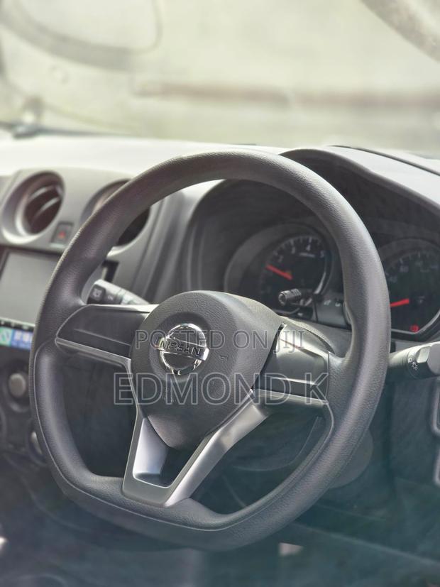 Nissan Note 2018 Silver
