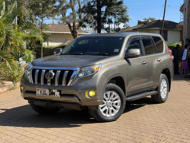Toyota Land Cruiser Prado 2.8 D-4D 2015 Gray