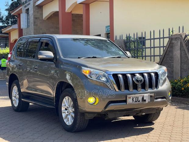 Toyota Land Cruiser Prado 2.8 D-4D 2015 Gray