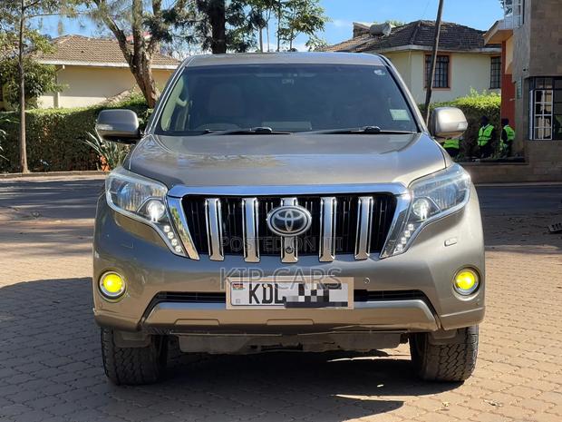 Toyota Land Cruiser Prado 2.8 D-4D 2015 Gray