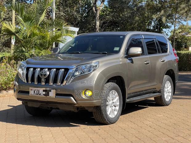 Toyota Land Cruiser Prado 2.8 D-4D 2015 Gray