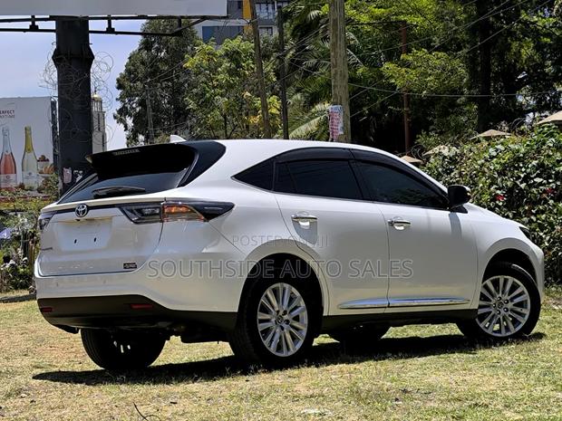 Toyota Harrier 2.0 2017 White