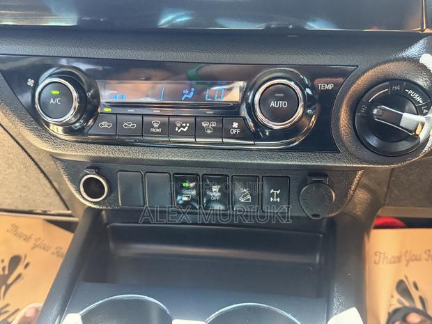 Toyota Hilux Revo Double Cab Deisel 2.4 AWD 2018 Black