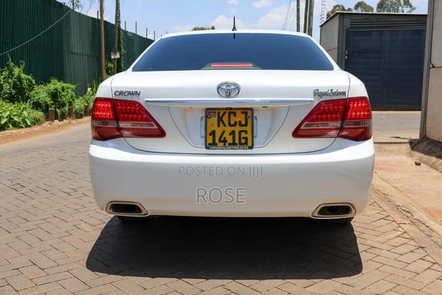 Toyota Crown 2009 Pearl