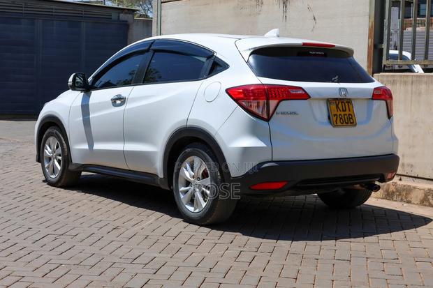 Honda Vezel 2017 White