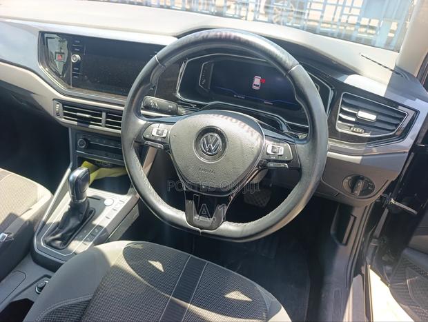 Volkswagen Polo 2019 Black