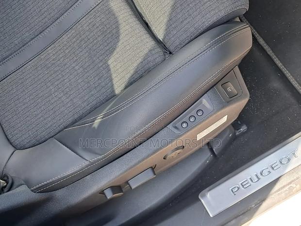 Peugeot 3008 2019 Pearl