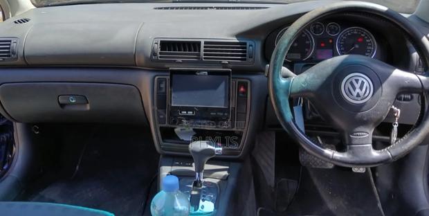 Volkswagen Passat 2.0 Automatic 2005 Blue
